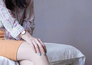 BoBoSocks袜啵啵 – 来了！稚予私房图包，脚部特写让人想低头又怕跌！
