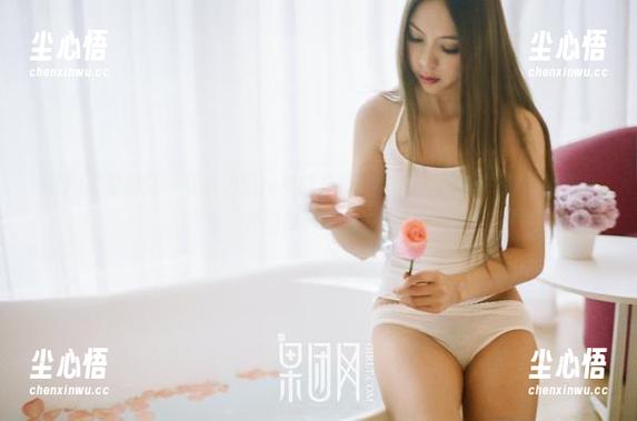 GIRLT果团网 - 你以为自拍只能是摆pose？周琰琳LIN最新作品集，开启奇妙自拍新视界！