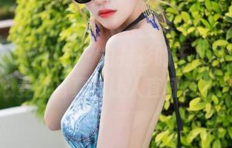 MiStar魅妍社 – 白衬衫的千万种穿法，余心曼的写真集让人直呼离不开。