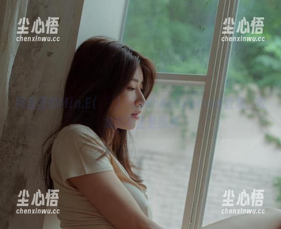 网盘里的Min.E(민이)：LeeheeExpress合集，收集的不止是照片