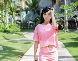 TuiGirl推女郎 – 艾栗栗：最新的‘套装’，但谁还在意搭配呢？