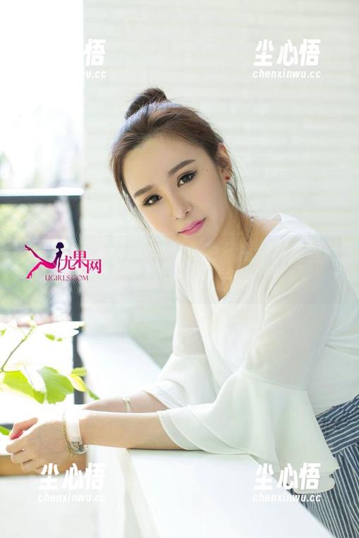 UGirls尤果网 - 李颜儿的私拍，裤里丝的每一寸都充满话题