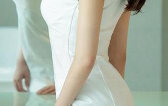 UGirls尤果网 – 揭开韩乐优的私房写真：女神身后那堆衣服都在偷听！