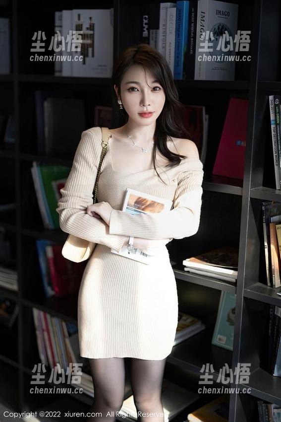 Xiuren秀人网 - 穿短裙的Elise谭晓彤，高清写真捕获的不止是美