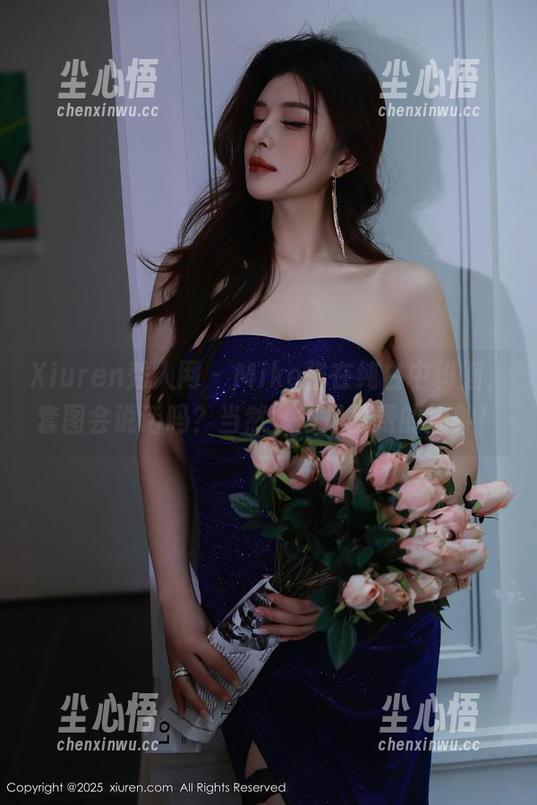 Xiuren秀人网 - Miko酱在纯白中徘徊，套图会说话吗？当然，得是免费的那种！