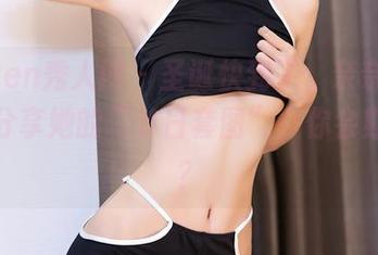 Xiuren秀人网 – 圣诞快到了，奈奈Fox说要分享她的“节日套图”，你会期待吗？