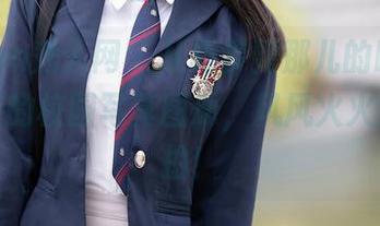 Xiuren秀人网 – 从跑步到那儿的瞬间，李丽莎的校园写真图册，风风火火只为自拍！