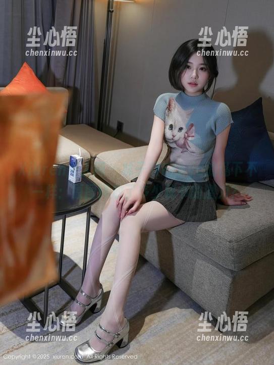 Xiuren秀人网 - 林子欣Freya的私下不一样：原图释放了多少秘书的潜力？