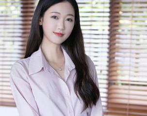 Xiuren秀人网 – 美图在手，薇薇酱让透明更像是个低调的挑衅