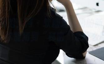 Xiuren秀人网 – 软糖爱喝奶的新美图更新，你能猜到“秘密”是什么吗？