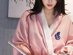 Xiuren秀人网 – 雪千寻的户外写真：在雪地上自由奔跑，真有些好看
