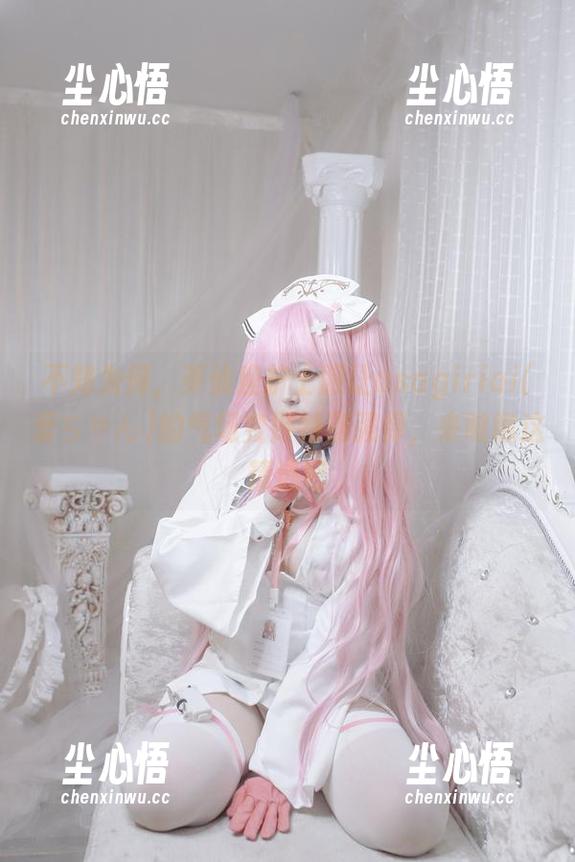 不知为何，英仙座护士服让asagiriai(爱ちゃん)的气场变得特别强悍，来瞧瞧这精选吧