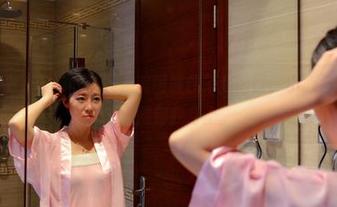 pans – 小鱼和她的浴缸，美图抓住了我的眼，小心别让图包里的水溅到我身上。