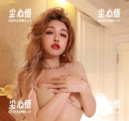 微密圈 - 唯美的粉色，对于于芷晴来说，是一种态度，原图里的每一抹色彩都值得回味。