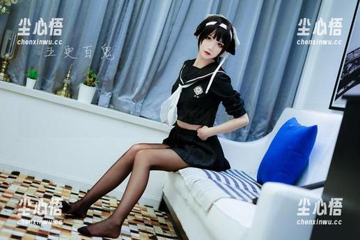 五更百鬼JK女仆的写真集，原图里的细节让我不禁多看几眼？