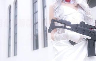 今天咱们来聊聊五更百鬼的婚纱之美，精选时间到！