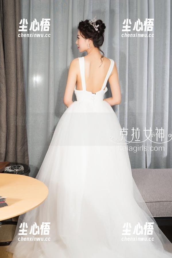 克拉女神 - 静宜女孩写真集：先下载，你后悔不了的沉迷选择