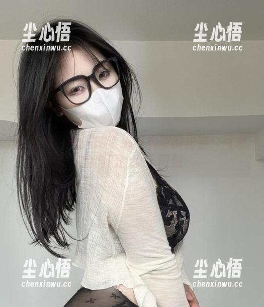 可爱的肉巴 微密圈 - 短裙的诱惑与奶茶的甜蜜:可爱的肉巴的女仆图册