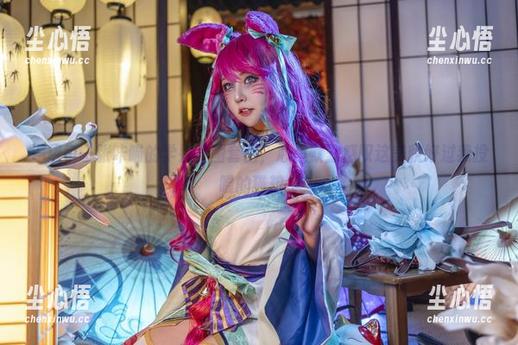 渴望每一张咔喵的学姐美图套图，心里默默感叹这美貌好过我投喂的猫粮。
