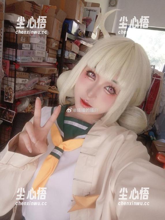 挑战吊带极限！喵喵的喵吖私拍图集里这些姿势，谁能做到啊，不说我已经开始思考了…
