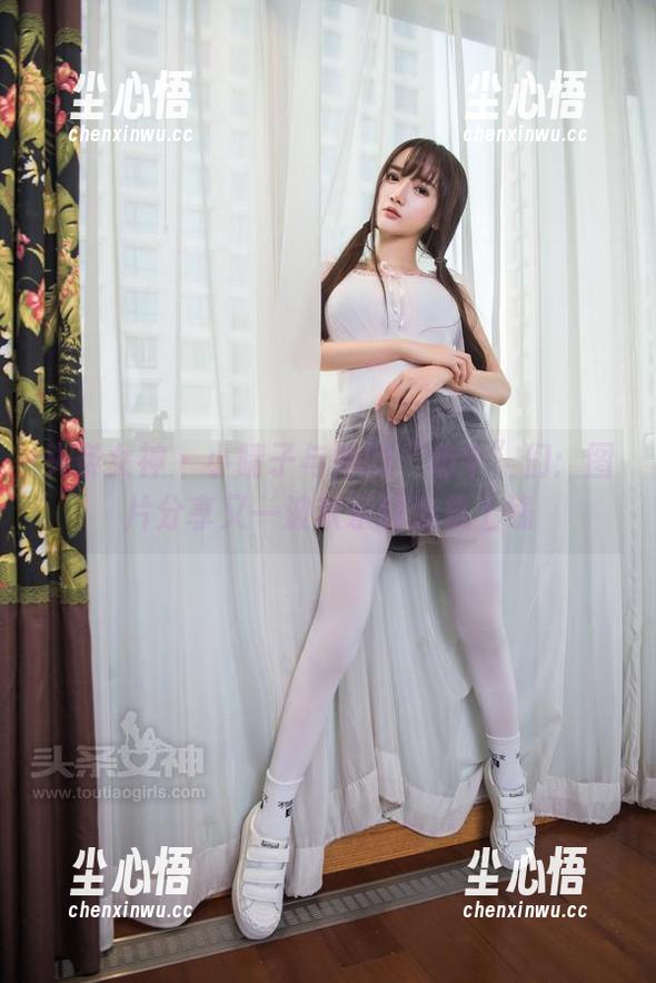 头条女神 - 小晴子与她的“奶牛”们：图片分享又一波欢乐制造机上线