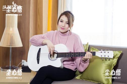 头条女神 - 琳琳婚纱图包：这么美的衣服，没有外拍特效，她一定偷偷加了滤镜吧！