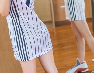 头条女神 – 蔡楠的皇家派对，点赞原图，让你也想上封面！