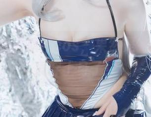 安食Ajiki的旗袍cos，果然是把吃货的气质穿上身了！