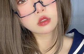 面对小泉学姐吖的写真，甜心气息扑面而来，谁来抵挡？