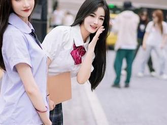 尤蜜荟 – 白衬衫的娜露：图集带你寻真相，貌似很卷？