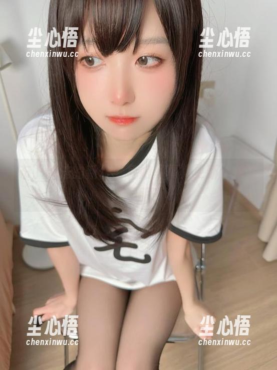 布丁大法的新作：兔娘写真集更新，快来投票吧！