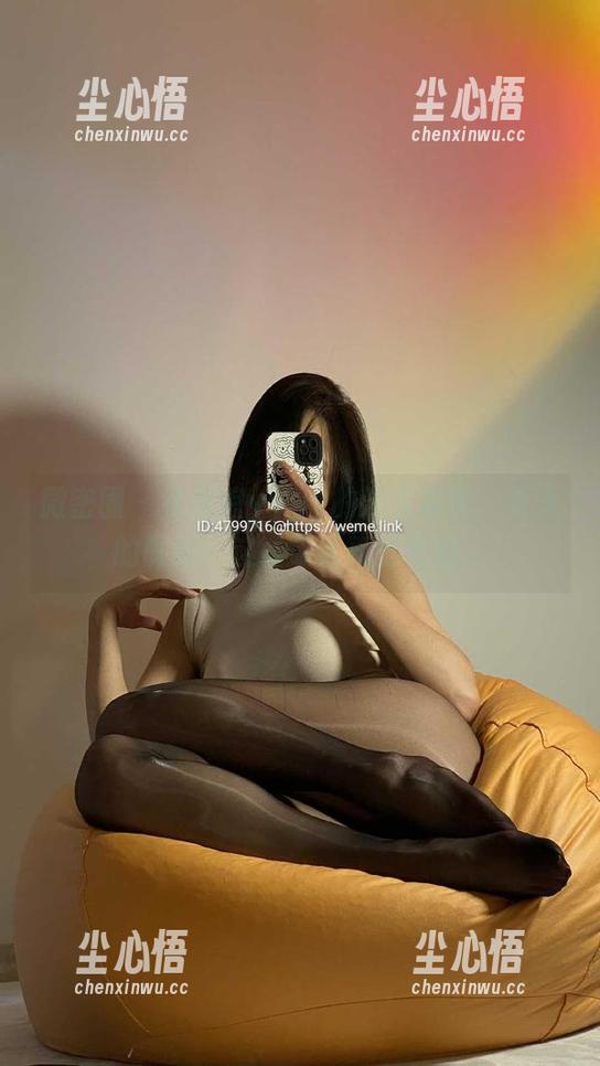 微密圈 - 徐绾绾yyyy的泳衣写真，夏天的倔强，这资源还真是不错。