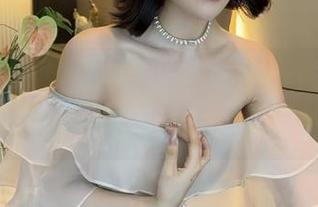 微密圈 – 办公室中的徐莉芝Booty，女秘书套图，看了让人想请假！