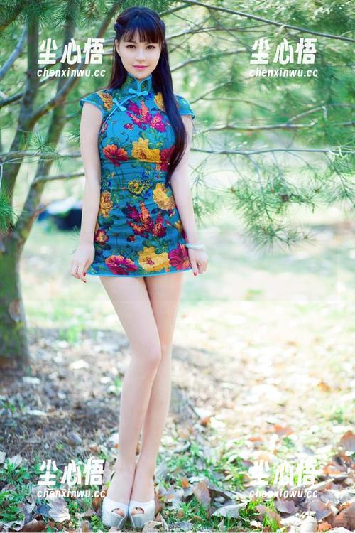 推女郎 - 圣诞在线？见到连欣的作品，仿佛每一颗圣诞树都在竖起大拇指！