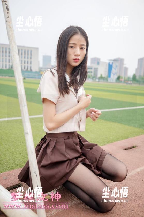 梦丝女神 - 美图就该这样拍，不得不服玥玥的白色空间，真的是个摄影宝地！