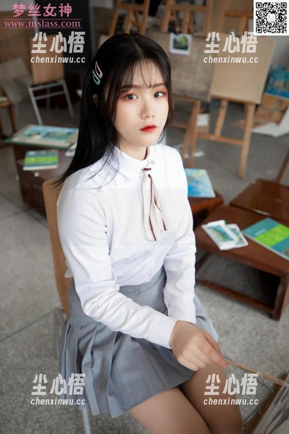 梦丝女神 - 魏婷婷，定制优雅与皮衣的碰撞，不差铆钉的狂妄