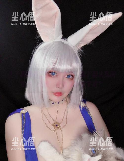 上了椒妮佐仁的网盘合集，翻了翻大凤的照片，天啊，这也太好看了吧？