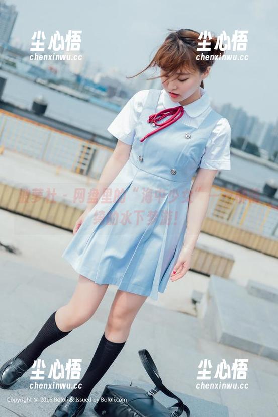 波萝社 - 网盘里的“海中少女”——柳侑绮的水下梦游！