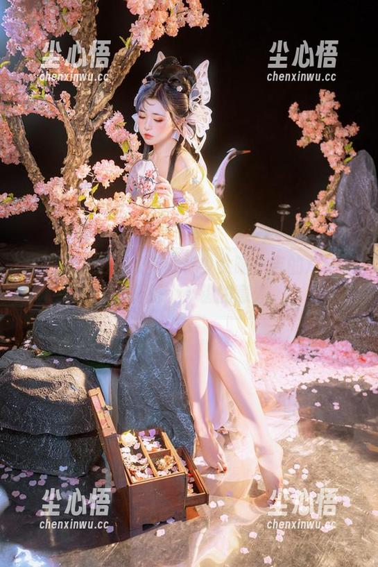 爆机少女喵小吉 竟然可以免费欣赏爆机少女喵小吉的双子系列,真是个不错的意外。