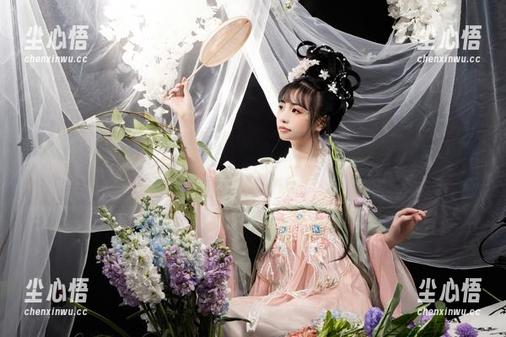 爆机少女喵小吉的美图精选：碧蓝的妃咲，真是个奇怪的选择啊！