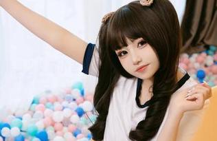 一抹红，爆机少女喵小吉如何把平淡变不一样，写真控快来！