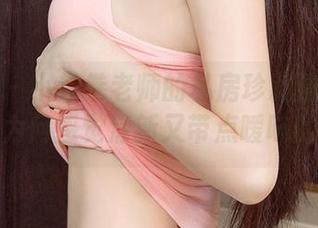 爱尤物 – 小卷卷老师的私房珍藏清纯图包，不知为何感觉清新又带点暧昧的气息。
