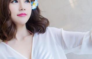 爱蜜社 – 赵小米Kitty最新粉色路边摊——作品集，哎呦，感觉像邻座的小姐姐。