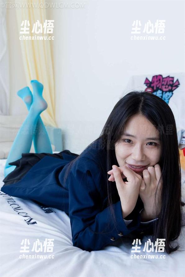物恋传媒 - 堆雪人的印记，小晴和梅林里的美图如影随行
