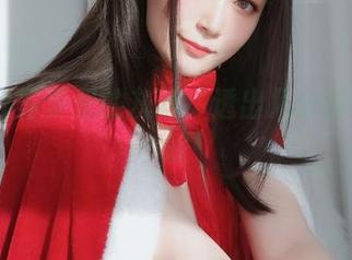 白银81写真里的灰丝，透出几分调皮的韵味