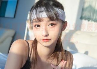 分享神乐坂真东的美图，少女伸展如风，我的眼睛都闲不住。