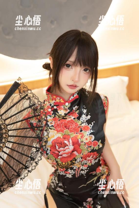 神楽坂真冬的白贞德电子相册，免费下载就对了，效果足以让你高呼“哇”！