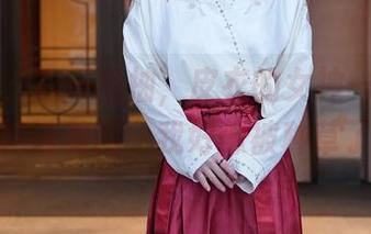 秀人网 – Zoe柚柚，皮衣的女神——凭这组精选美图，我好像被种草了。