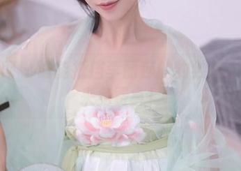 秀人网 – 谁能抵挡李丽莎的豹纹魅力？快来免费拿！