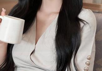 秀人网 – 果果Nikki的内衣精选：穿上它，仿佛自己就能变身成水果派